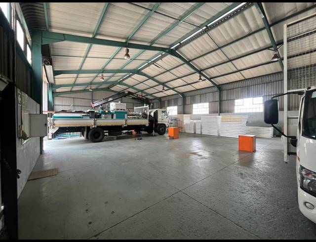 820M² WAREHOUSE TO LET IN HENNOPSPARK